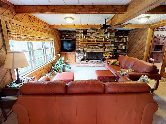 4th image of 4645 Lanark Ln