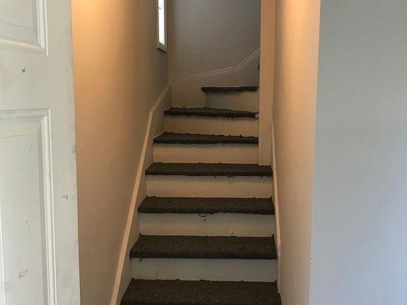 4th image of 1729 Garden Ave