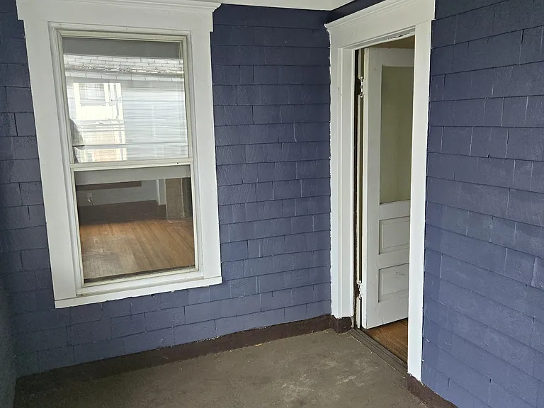 918 Walnut St #2 — Photo 5