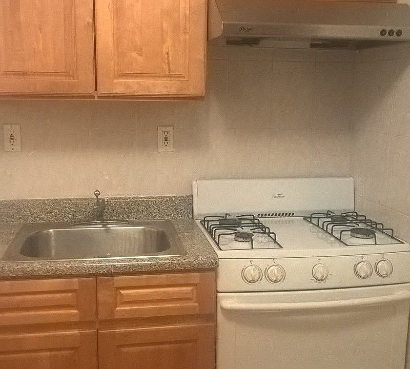 2nd image of 371 Broome St APT 14
