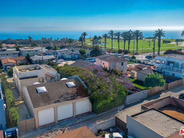 726 W 37th St, San Pedro, CA 90731