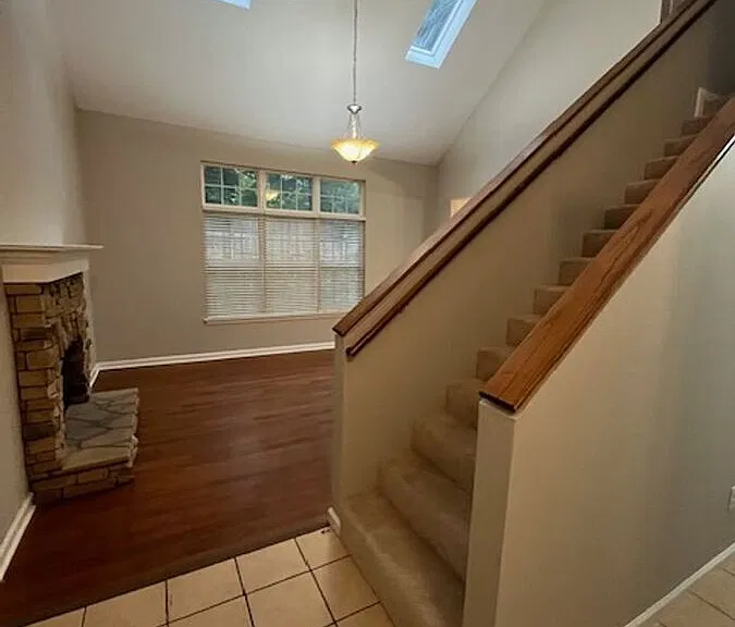 913 Gerardi Rd — Photo 4
