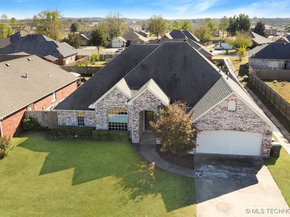 1530 Redwood Pl, Tahlequah, OK 74464