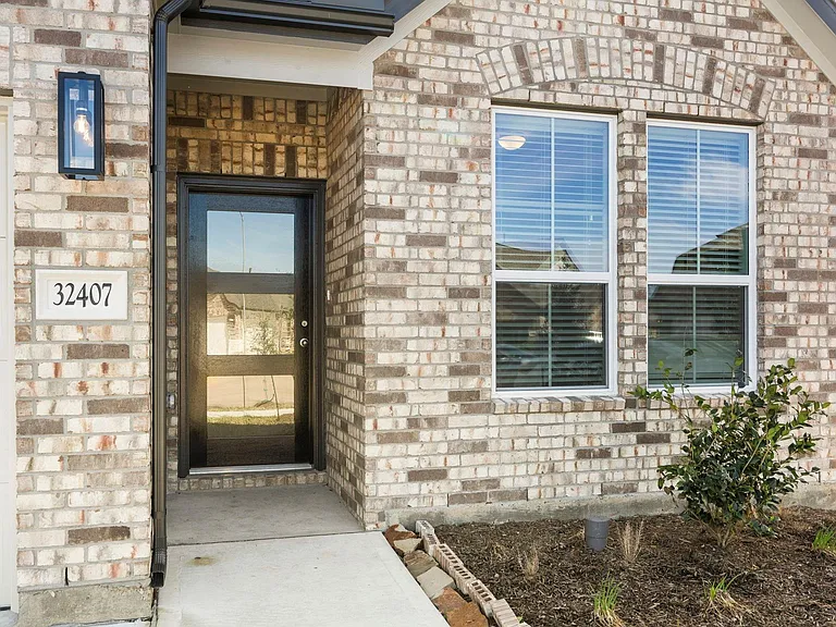 32407 Hamilton Crest Ct — Photo 4