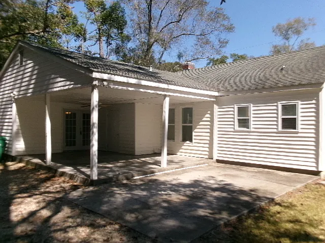 221 Bay St — Photo 10