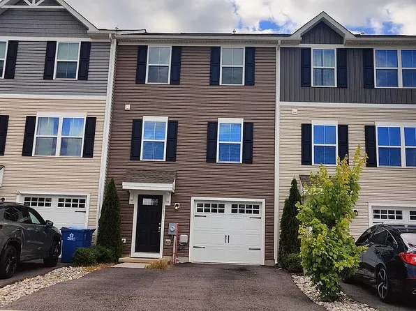 1047 Wickersham Way, Middletown, DE 19709