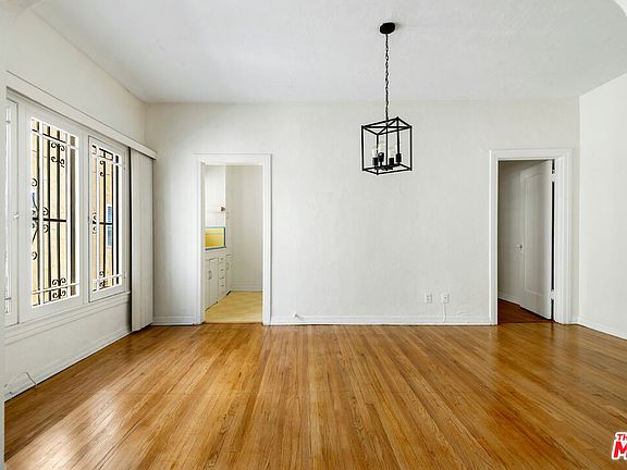 4th image of 450 N Ogden Dr #1/2