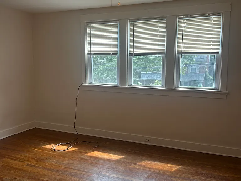 957 Lilac St — Photo 4