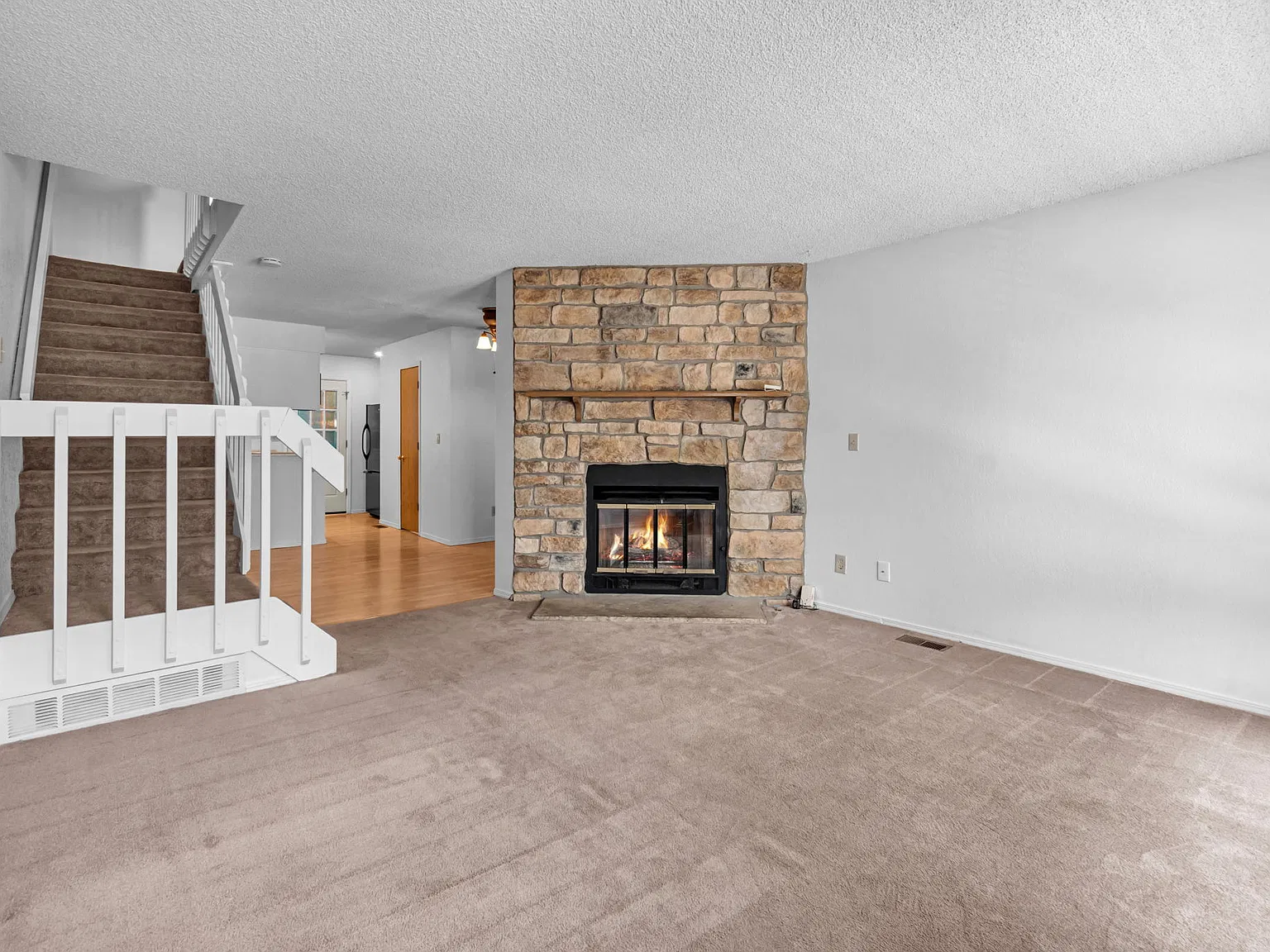 2 bed, 1568 sqft, $1,975 — Photo 4