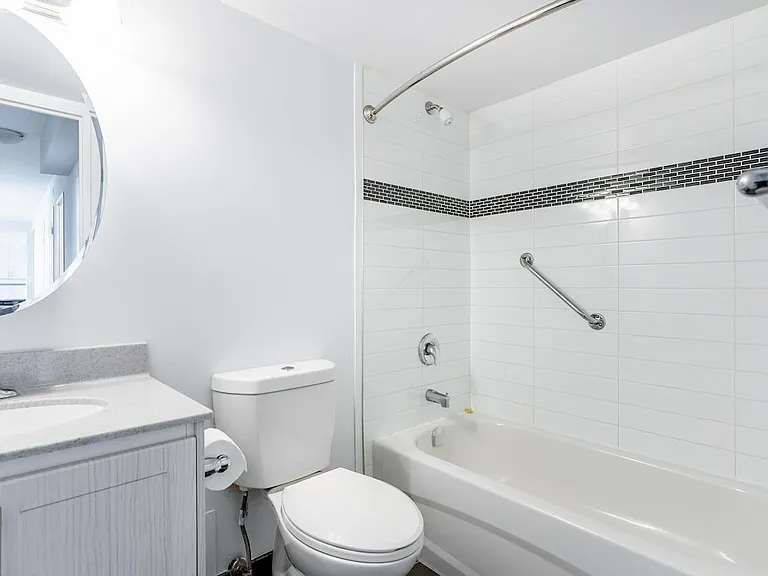 505 Locust St — Photo 11