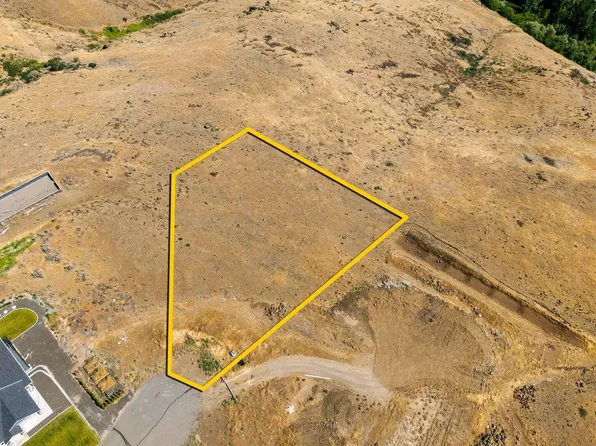 100 Friday Point Pl, Selah, WA 98942