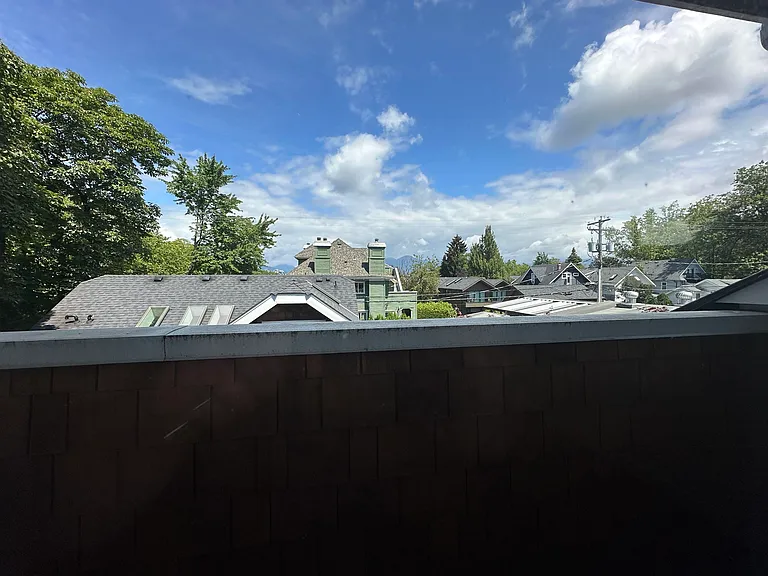 295 W 12th Ave — Photo 14