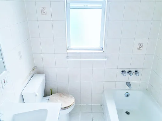 Rented by Remax Real Estate Professionals | media 7