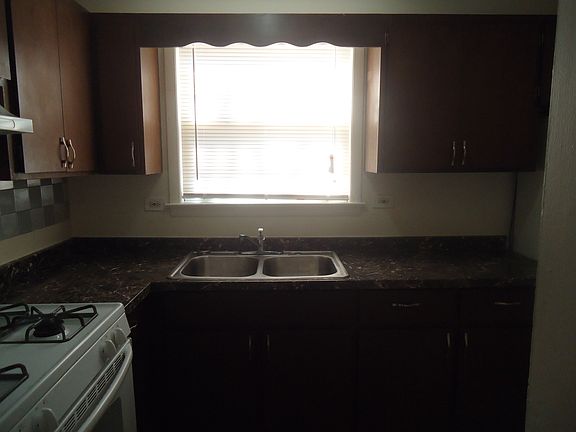 3rd image of 10756 S Harlem Ave APT 1A
