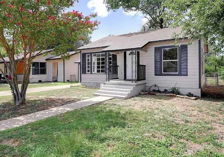 505 Wright Ave — Photo 3