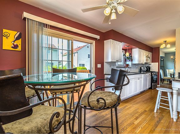 5th image of 1893 Isle Royal Ln