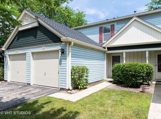 2447 Devonshire Ct, Aurora, IL 60502