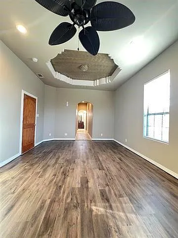 6030 Queens Ct — Photo 17