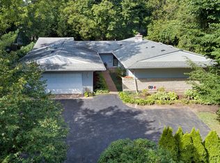 886 Green Bay Rd, Highland Park, IL 60035