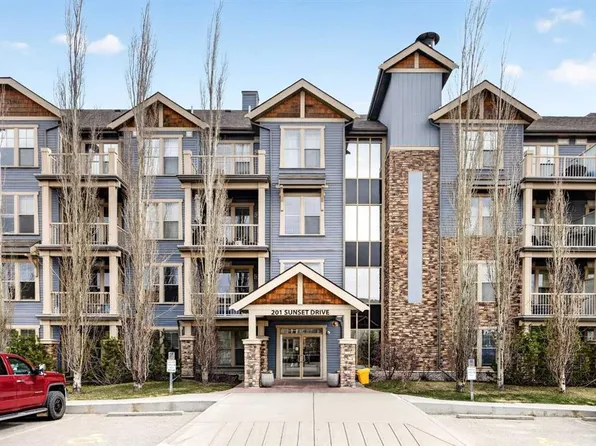 201 NW Sunset Dr #206, Cochrane, AB T4C 0H5