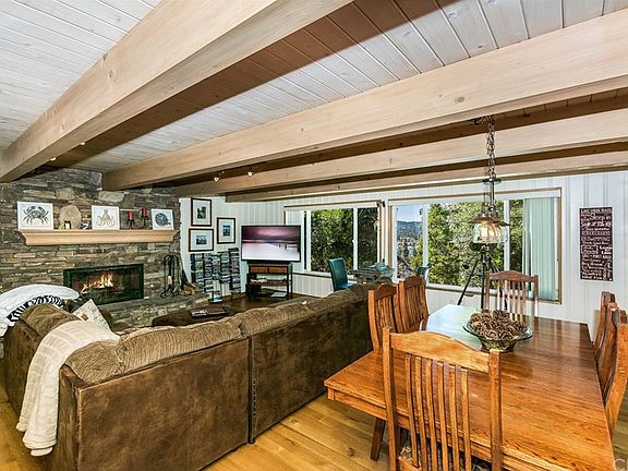 4th image of 379 Highland Dr