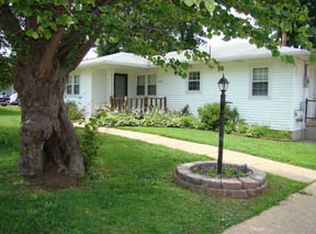 802 Moore St, Dexter, MO 63841