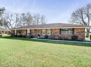 201 Paul Boudreaux Rd, Lafayette, LA 70506