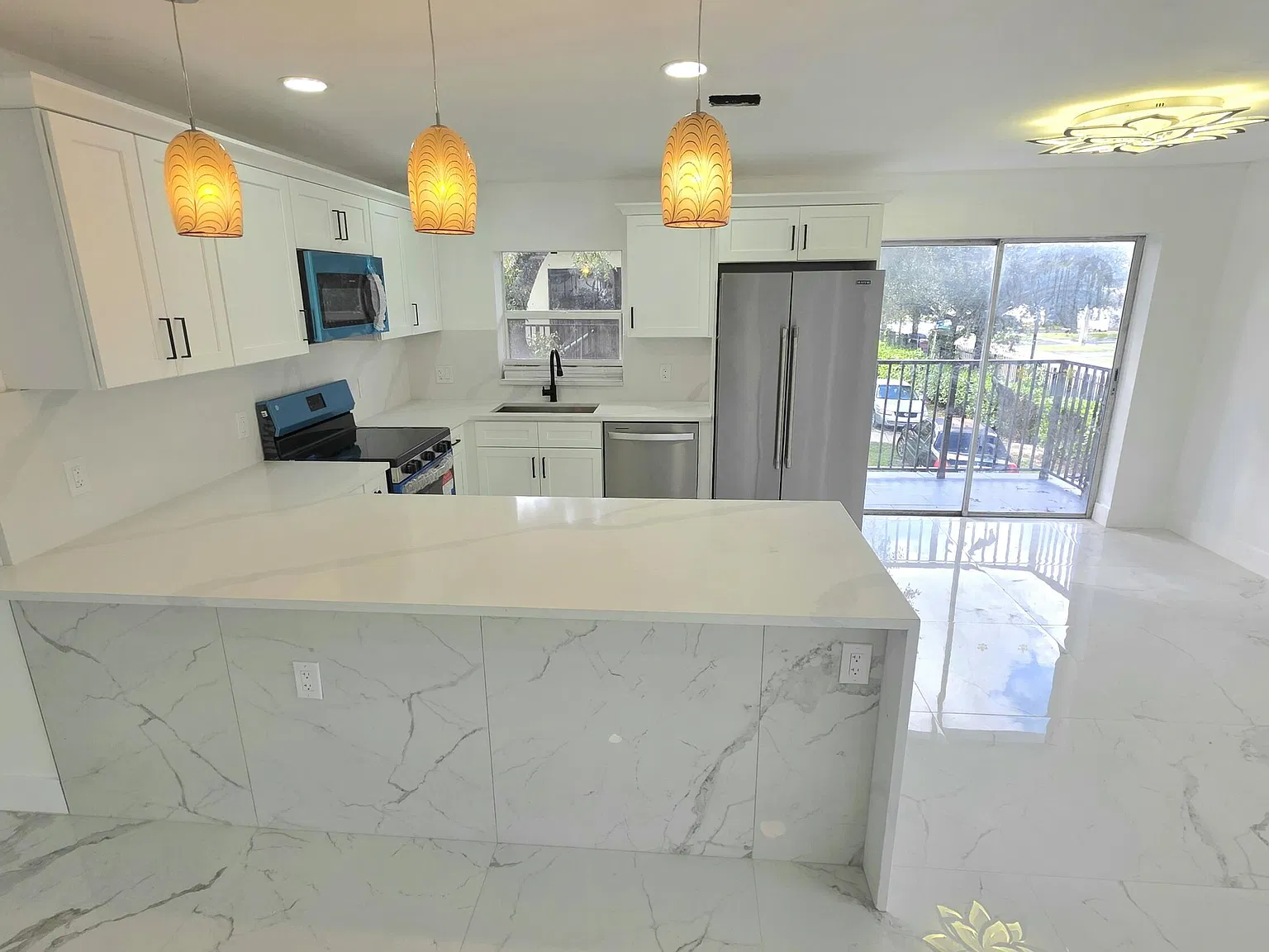 3 bed, 2.0 bath, 1350 sqft, $2,750 — Photo 3