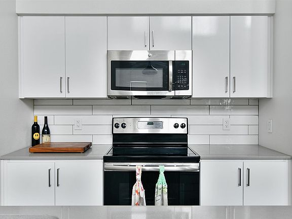 4th image of 1130 N 2nd St #401