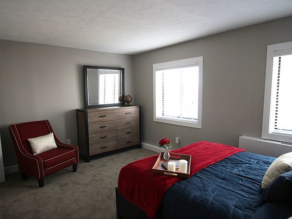 2nd image of 1150 N White River Pkwy West Dr APT 1204