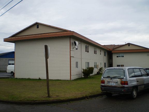3rd image of 2020 Adams St