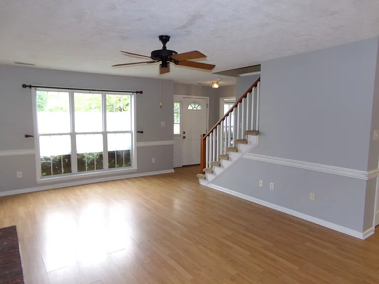 711 Barney Fones Dr — Photo 3