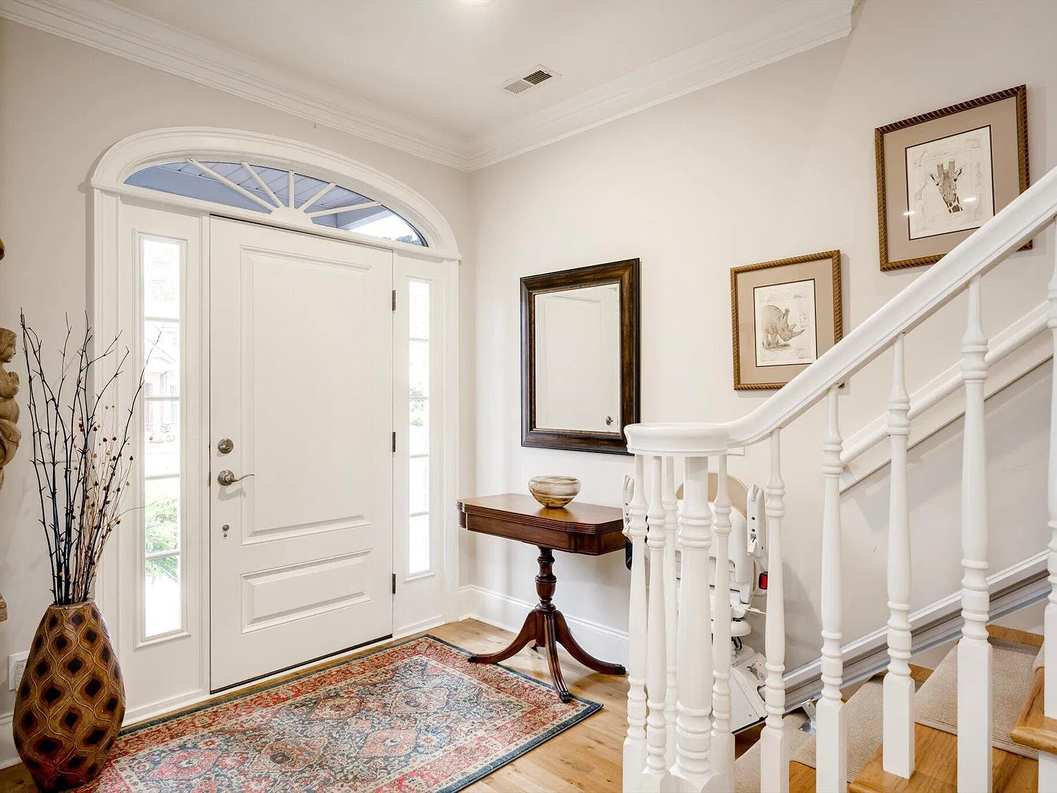 3 bed, 2.5 bath, 2632 sqft, $2,950 — Photo 4