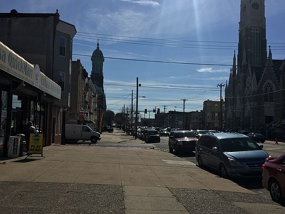 3rd image of 2411 E Allegheny Ave
