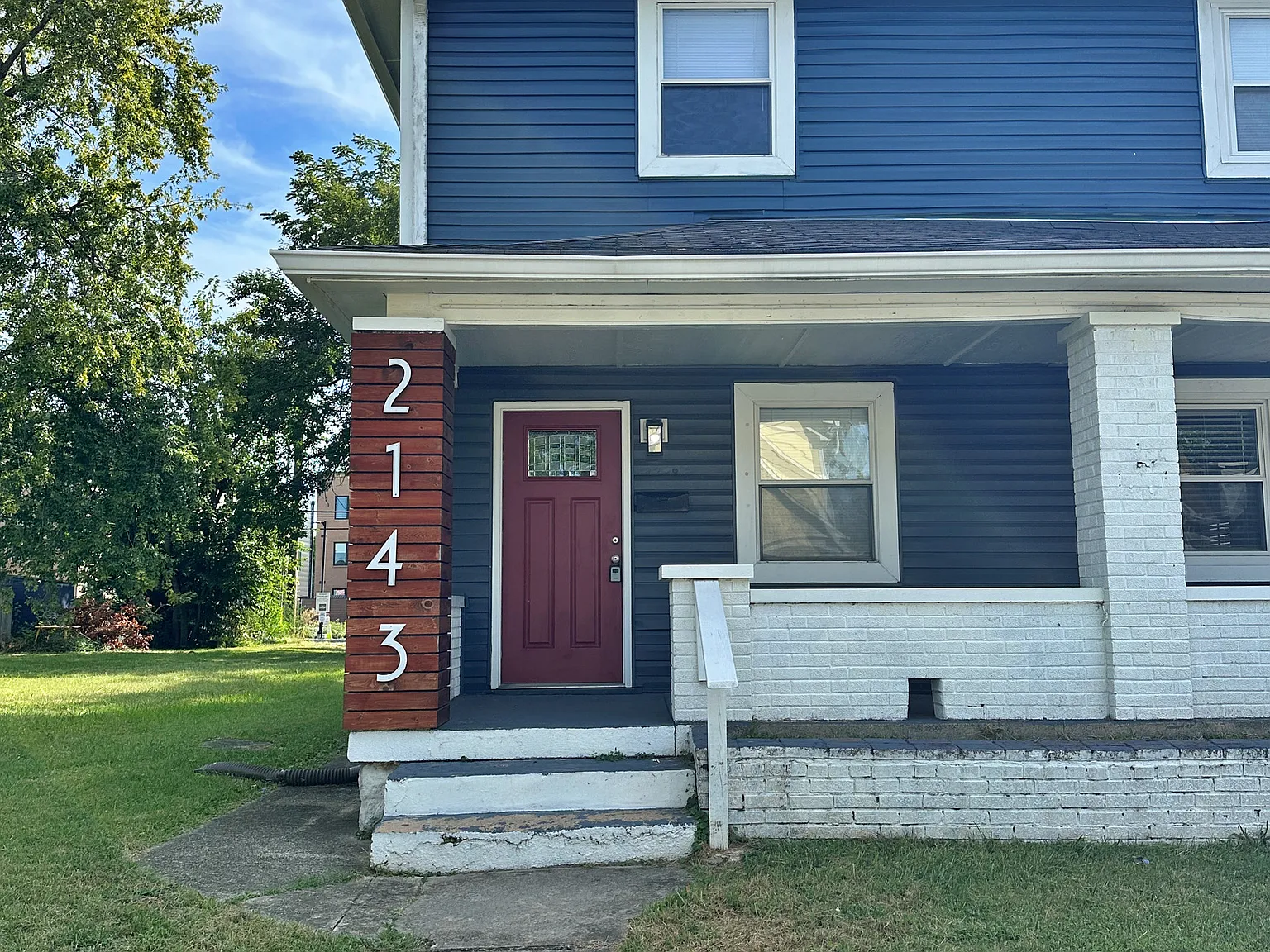 2 bed, 1.0 bath, 910 sqft, $1,200 — Photo 2