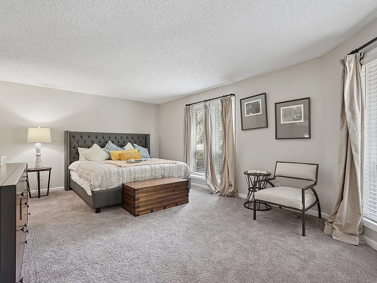 The Overlook Sandy Springs — Photo 22