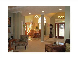 3rd image of 401 S Wintergreen Dr