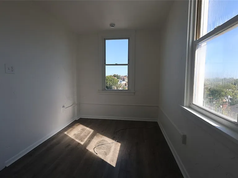 2811 Brownsville Rd #4 — Photo 8