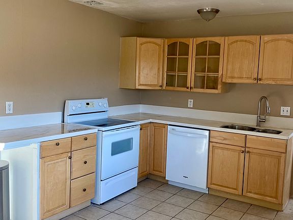 3rd image of 4510 Avenue La Espana Daga