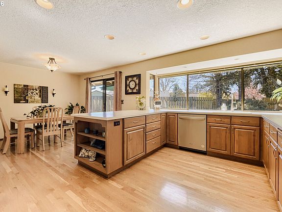 4th image of 17200 NW Bandon Ct
