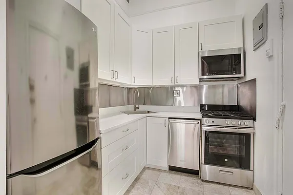 Rented by Corcoran | media 11