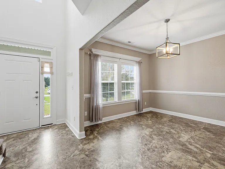 122 Rosedale Dr — Photo 6