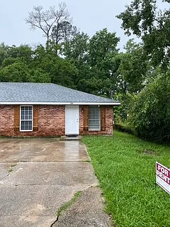 1431 Hickory St Photo 1