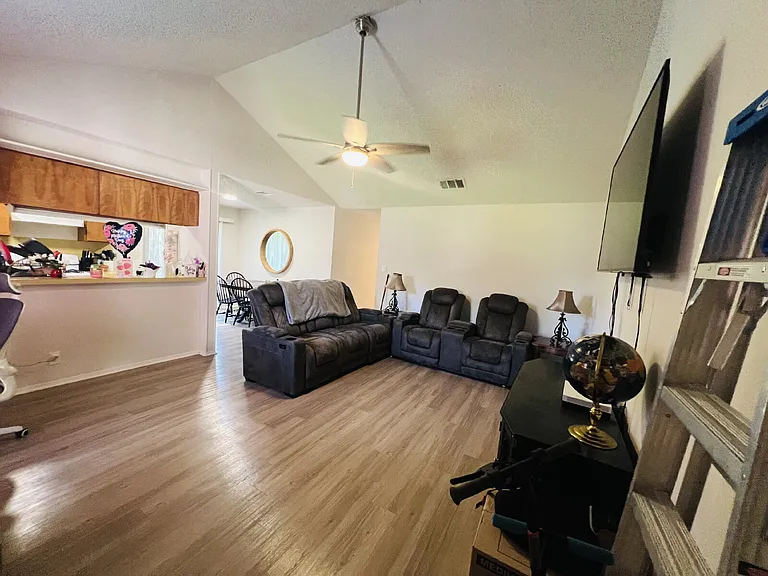 105A Nicole Cv — Photo 4