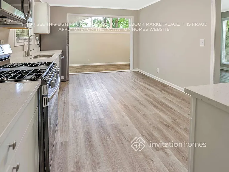 3035 Kingston Ct NW — Photo 7