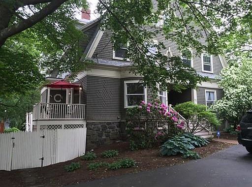 2nd image of 62 Bacon St