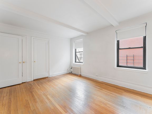5th image of 117 E 77th St #8C0