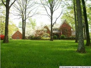 1066 Hickory Ridge Dr, Hernando, MS 38632