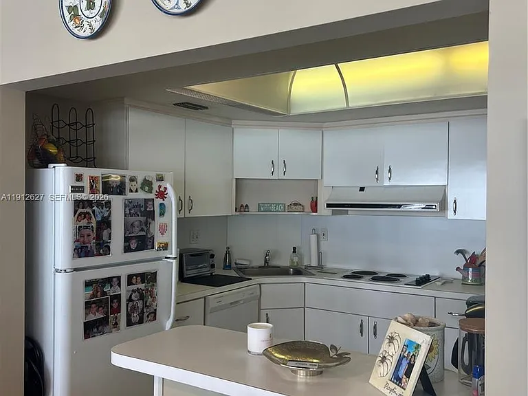 3800 Galt Ocean Dr #1403 — Photo 14