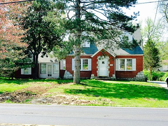 2nd image of 1422 Trampe Ave